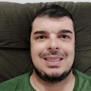 EDUARDO CORRÊA PIRES