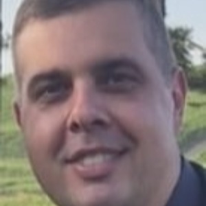 LUCIANO QUEIROZ